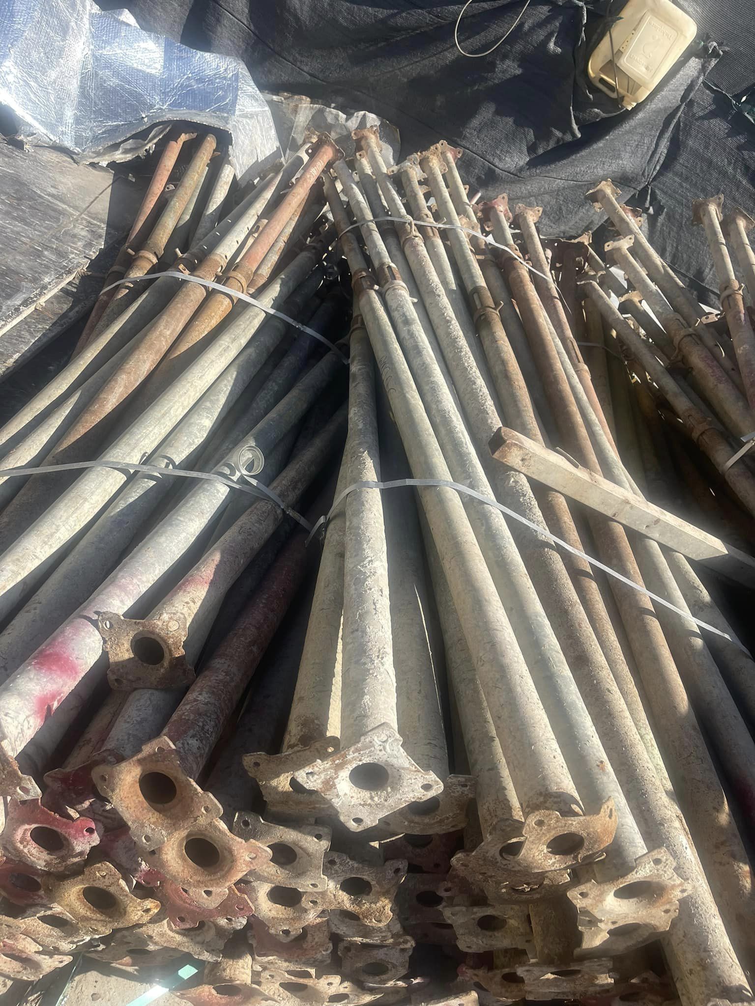 giàn giáo, xà gỗ chống tăng tại công trình Tây Ninh